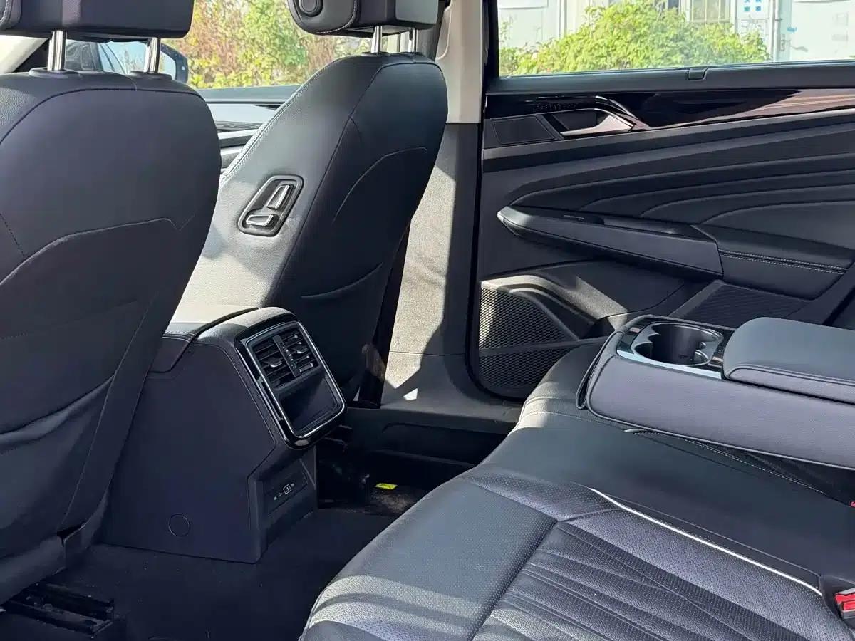 2022 Passat 330TSI Luxury Edition — миниатюра 8