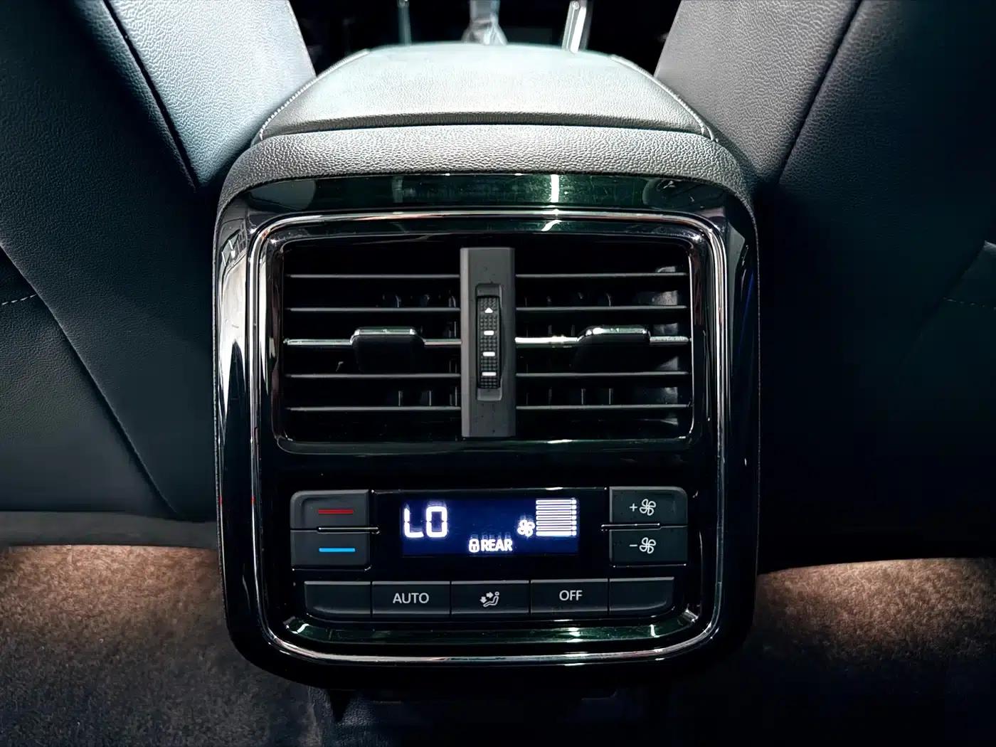 2020 Volkswagen Passat 330TSI Luxury Edition (China VI Emission Standard) — миниатюра 17