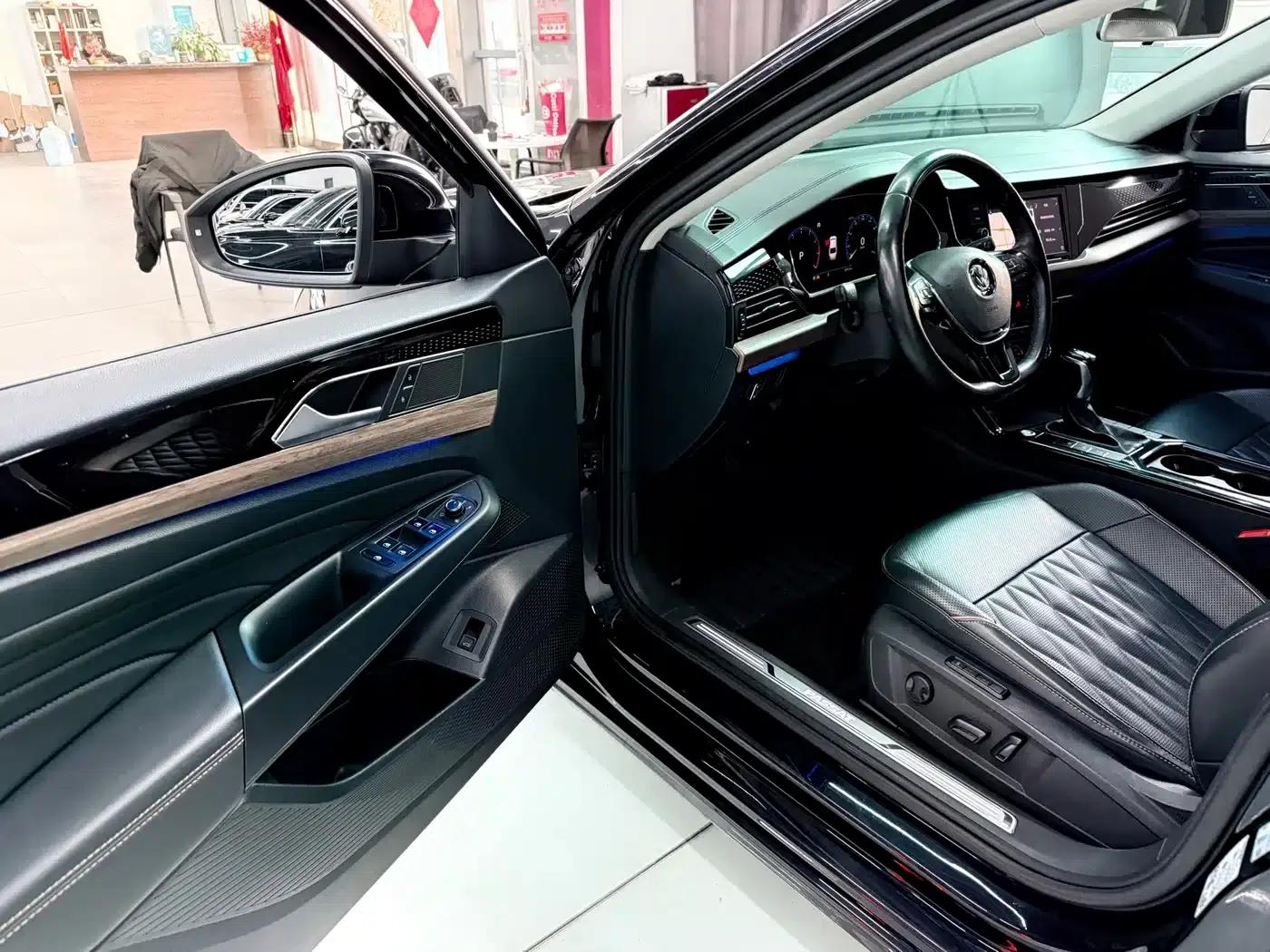 2020 Volkswagen Passat 330TSI Luxury Edition (China VI Emission Standard) — миниатюра 20