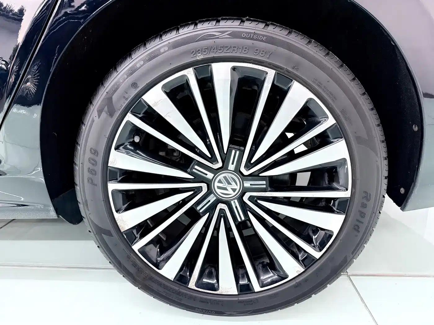 2020 Volkswagen Passat 330TSI Luxury Edition (China VI Emission Standard) — миниатюра 23