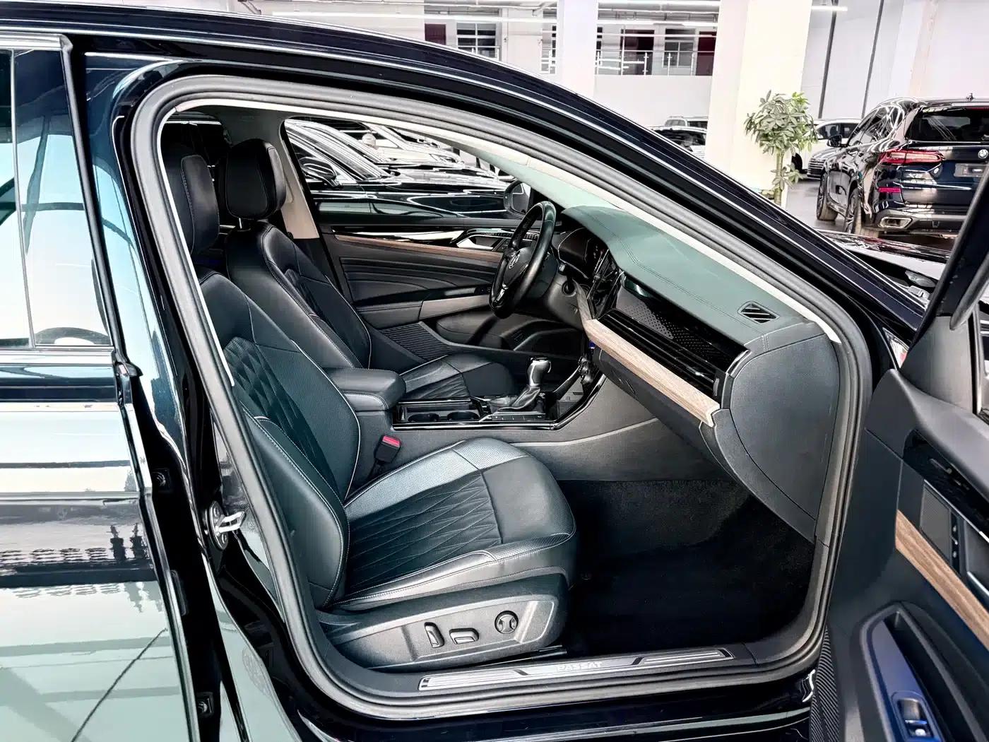 2020 Volkswagen Passat 330TSI Luxury Edition (China VI Emission Standard) — миниатюра 25