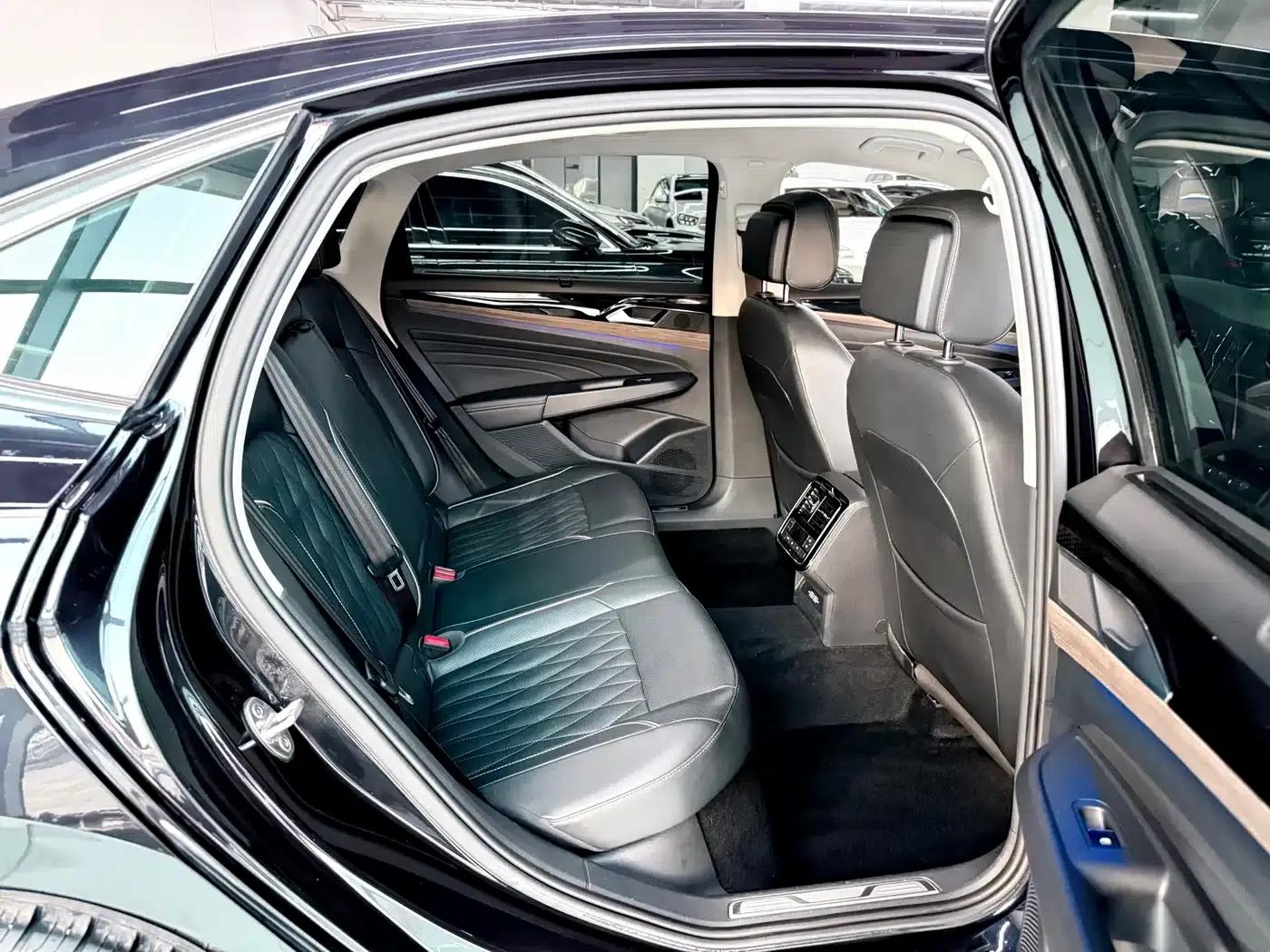 2020 Volkswagen Passat 330TSI Luxury Edition (China VI Emission Standard) — миниатюра 26