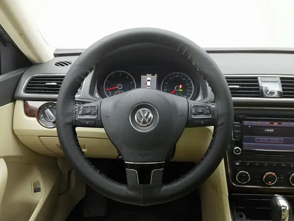 2013 Passat 1.8TSI DSG Royal Edition — миниатюра 11