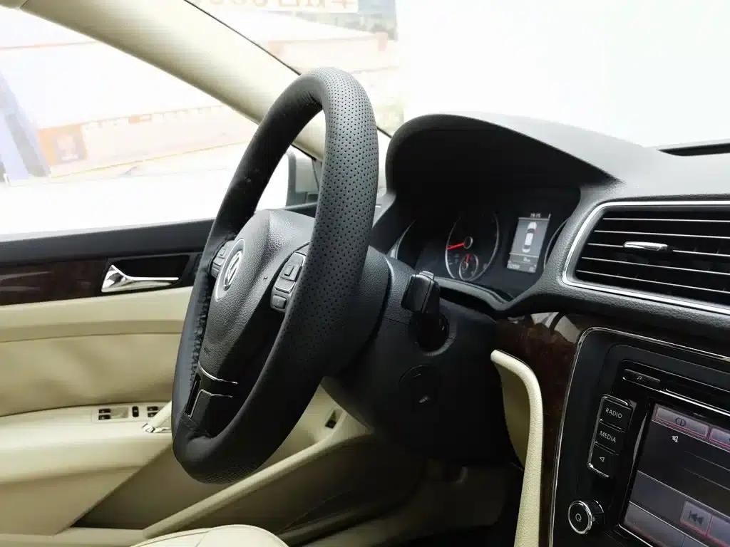 2013 Passat 1.8TSI DSG Royal Edition — миниатюра 22