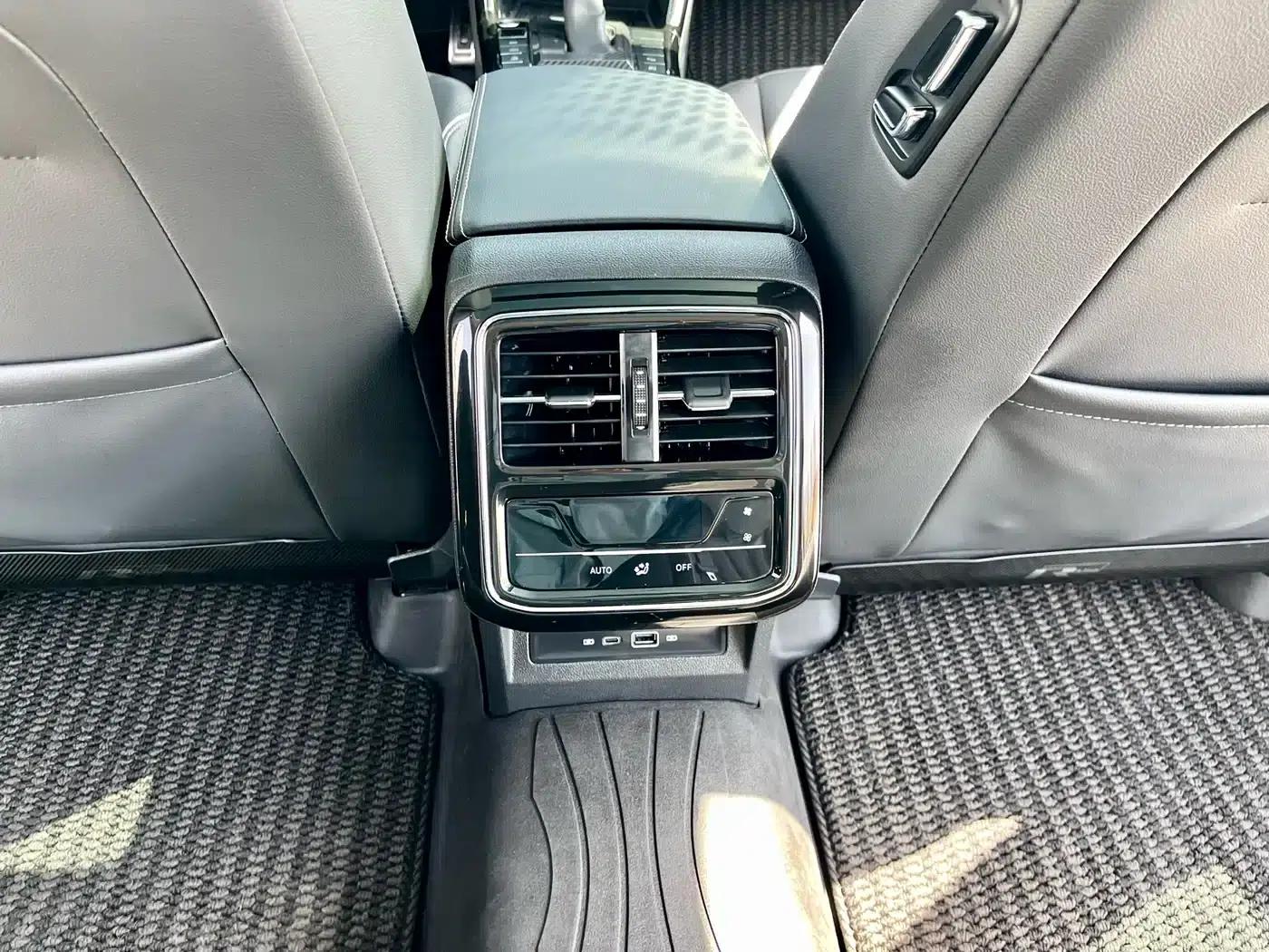 2024 Passat 380TSI Starry Sky Luxury Edition — миниатюра 18