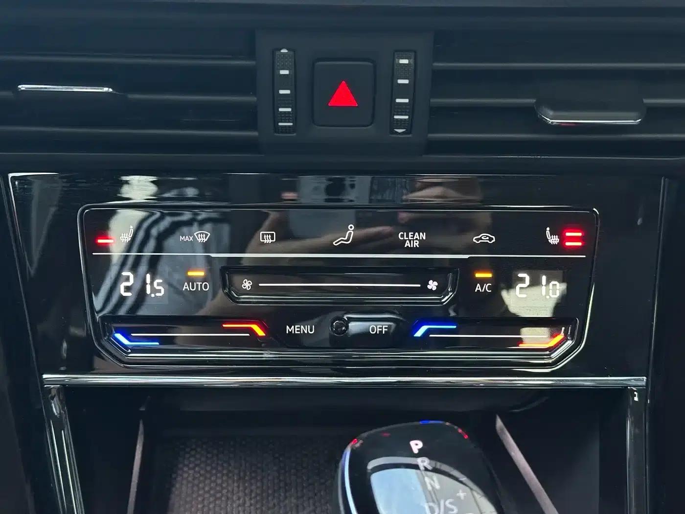2023 Passat 280TSI Elite Edition — миниатюра 11