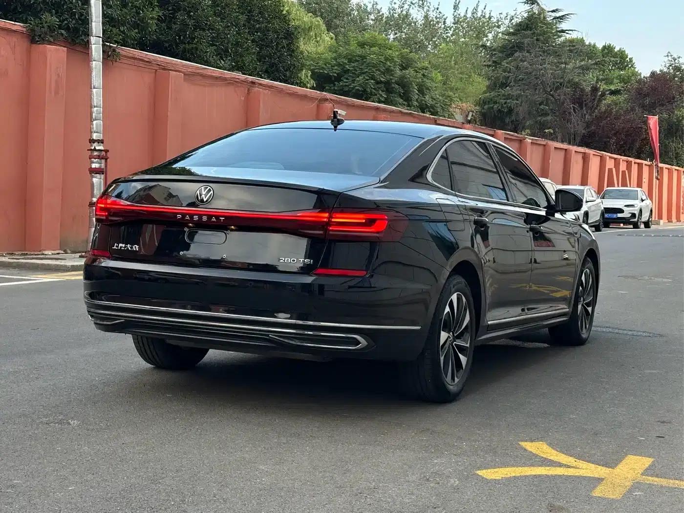 2023 Passat 280TSI Elite Edition — миниатюра 4