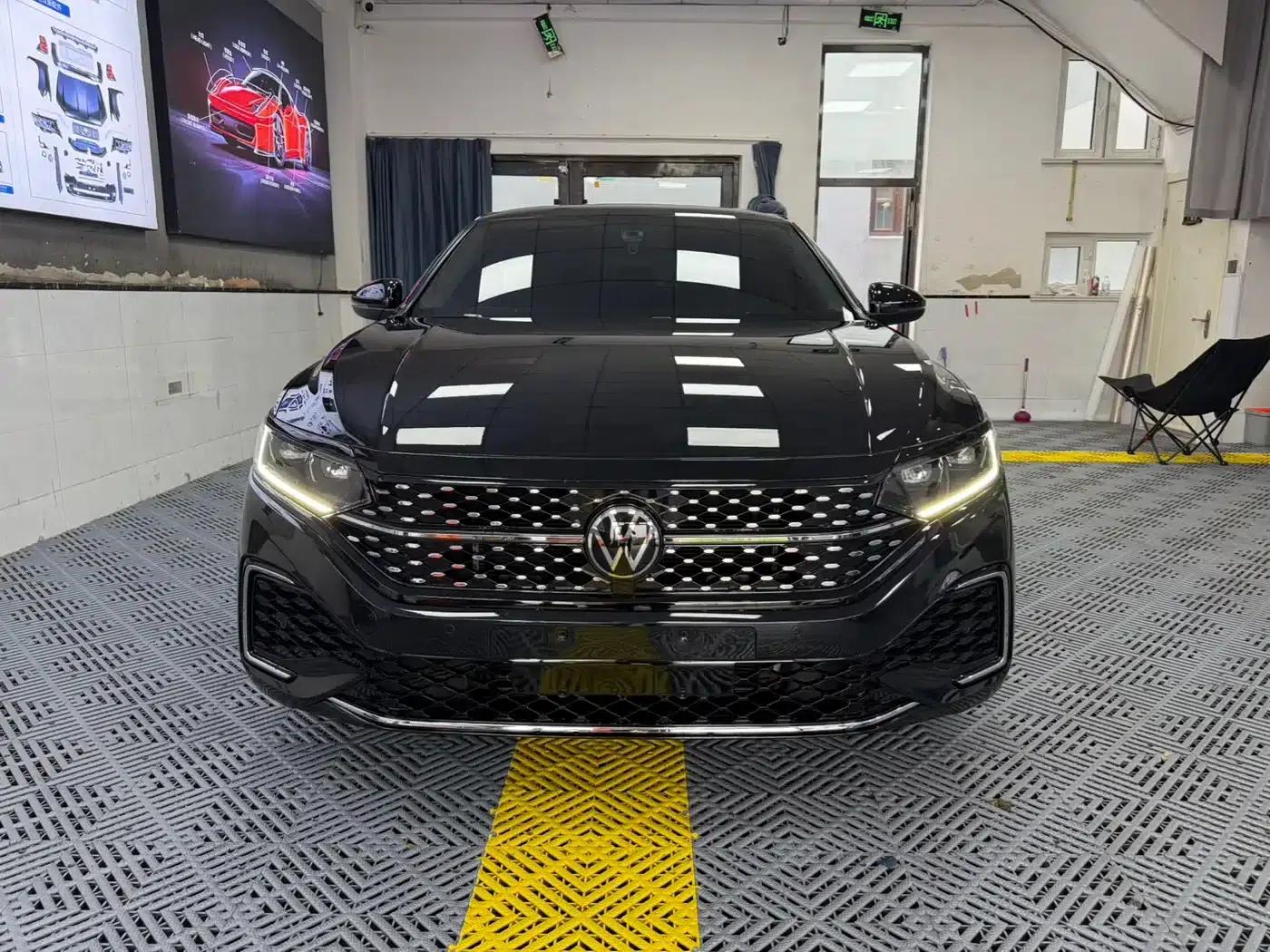 2023 Passat 280TSI Business Edition — миниатюра 2