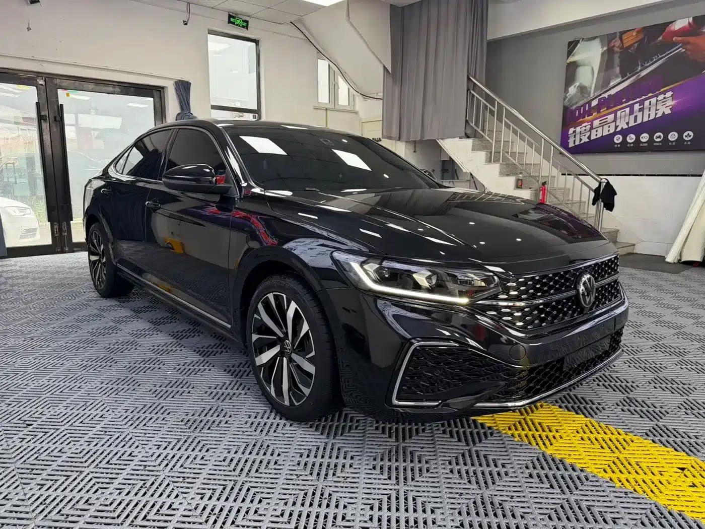 2023 Passat 280TSI Business Edition — миниатюра 3
