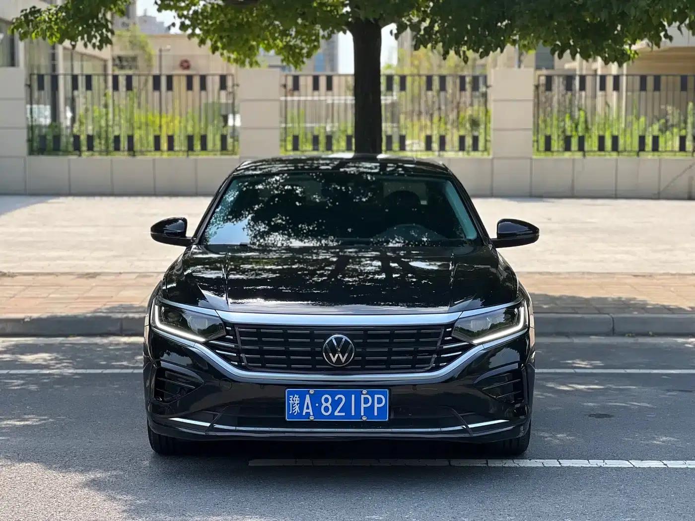 2022 Passat 280TSI Elite Edition — миниатюра 2