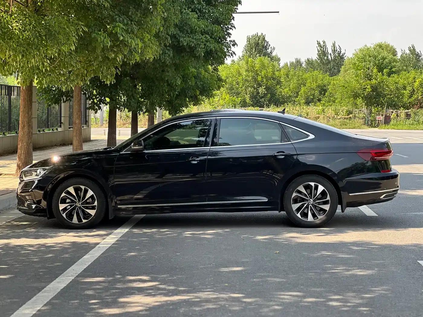 2022 Passat 280TSI Elite Edition — миниатюра 6