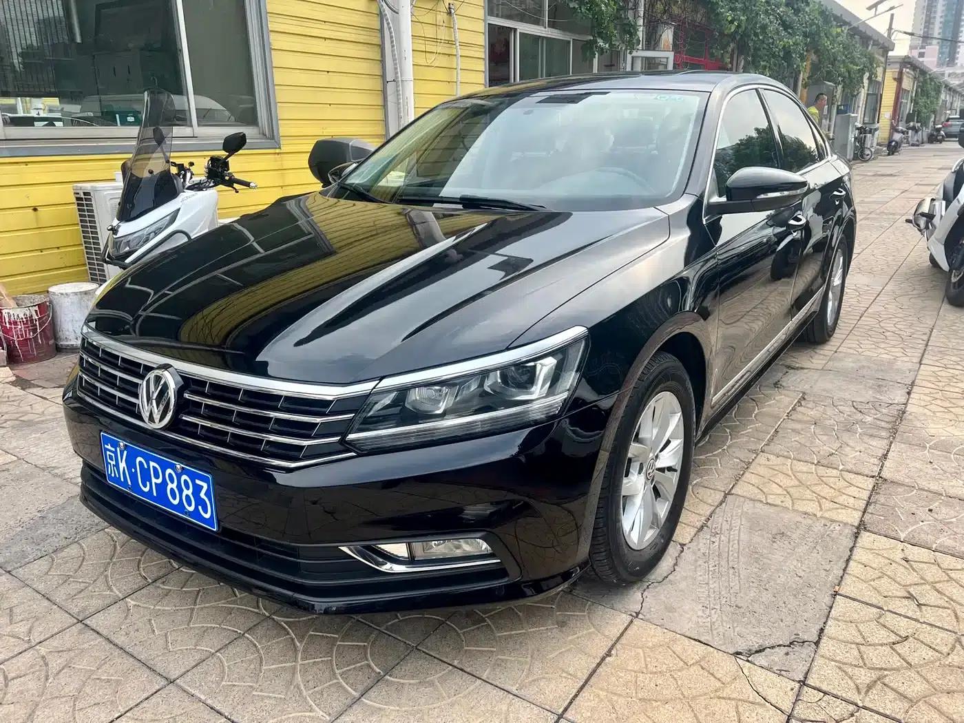2017 Passat 330TSI DSG Premium Edition — миниатюра 1