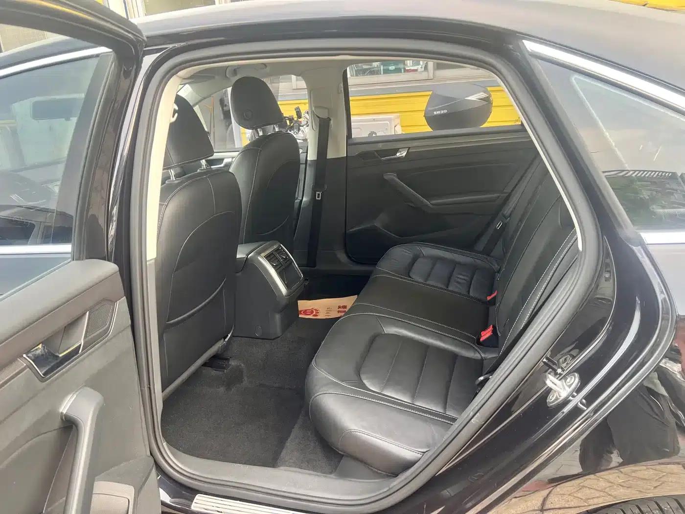 2017 Passat 330TSI DSG Premium Edition — миниатюра 13