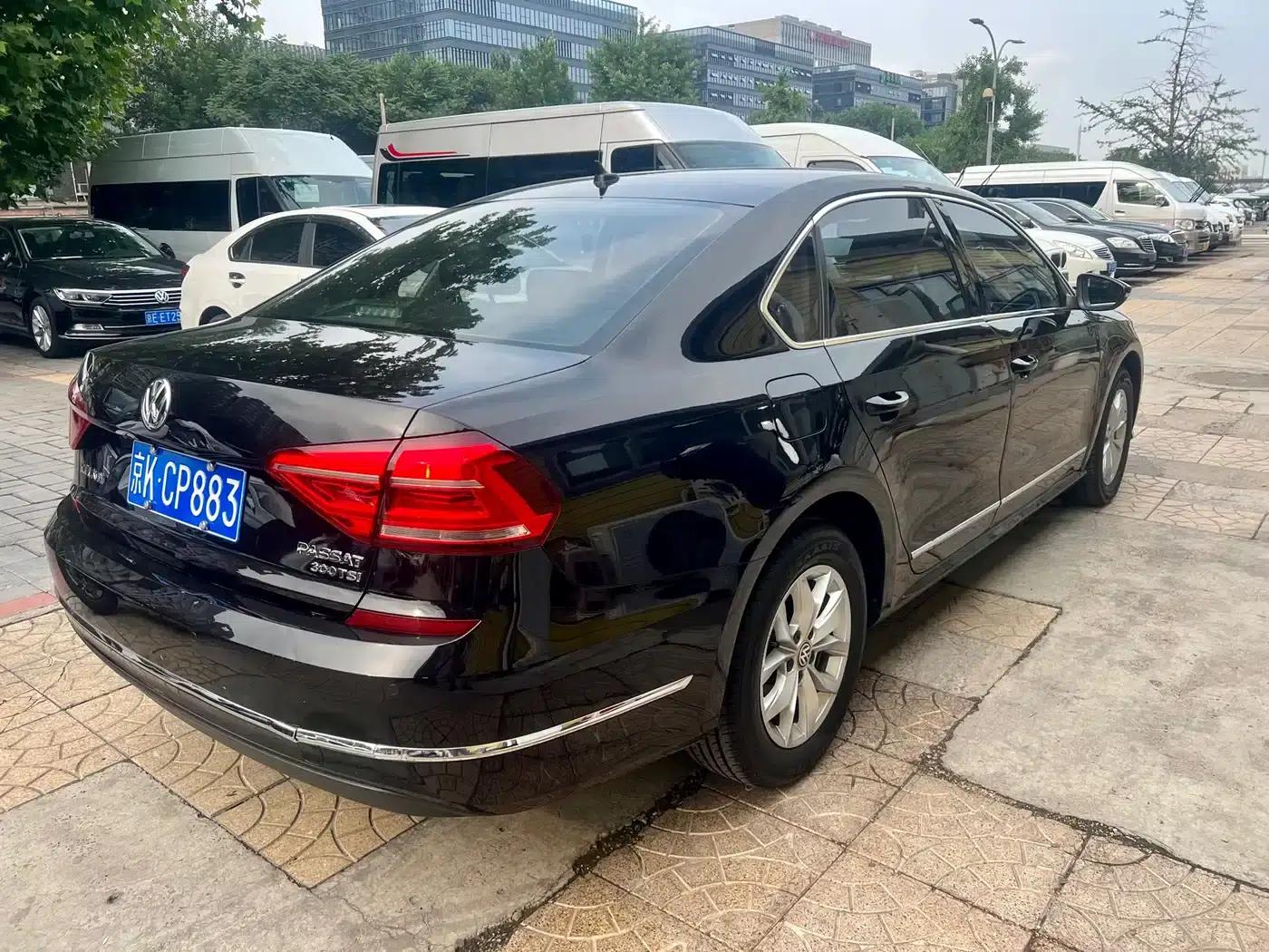 2017 Passat 330TSI DSG Premium Edition — миниатюра 5