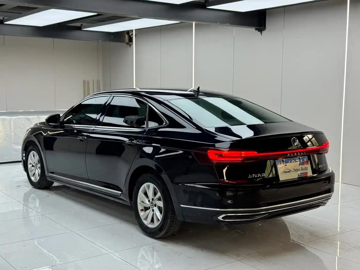 2023 Passat 280TSI Business Edition — миниатюра 4