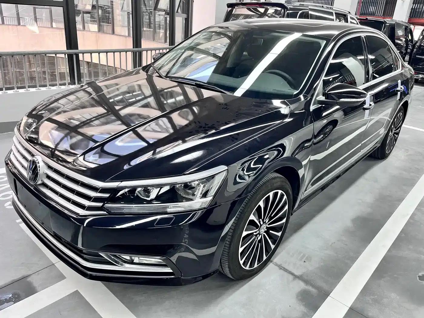 2017 Passat 330TSI DSG Royal Edition — миниатюра 1