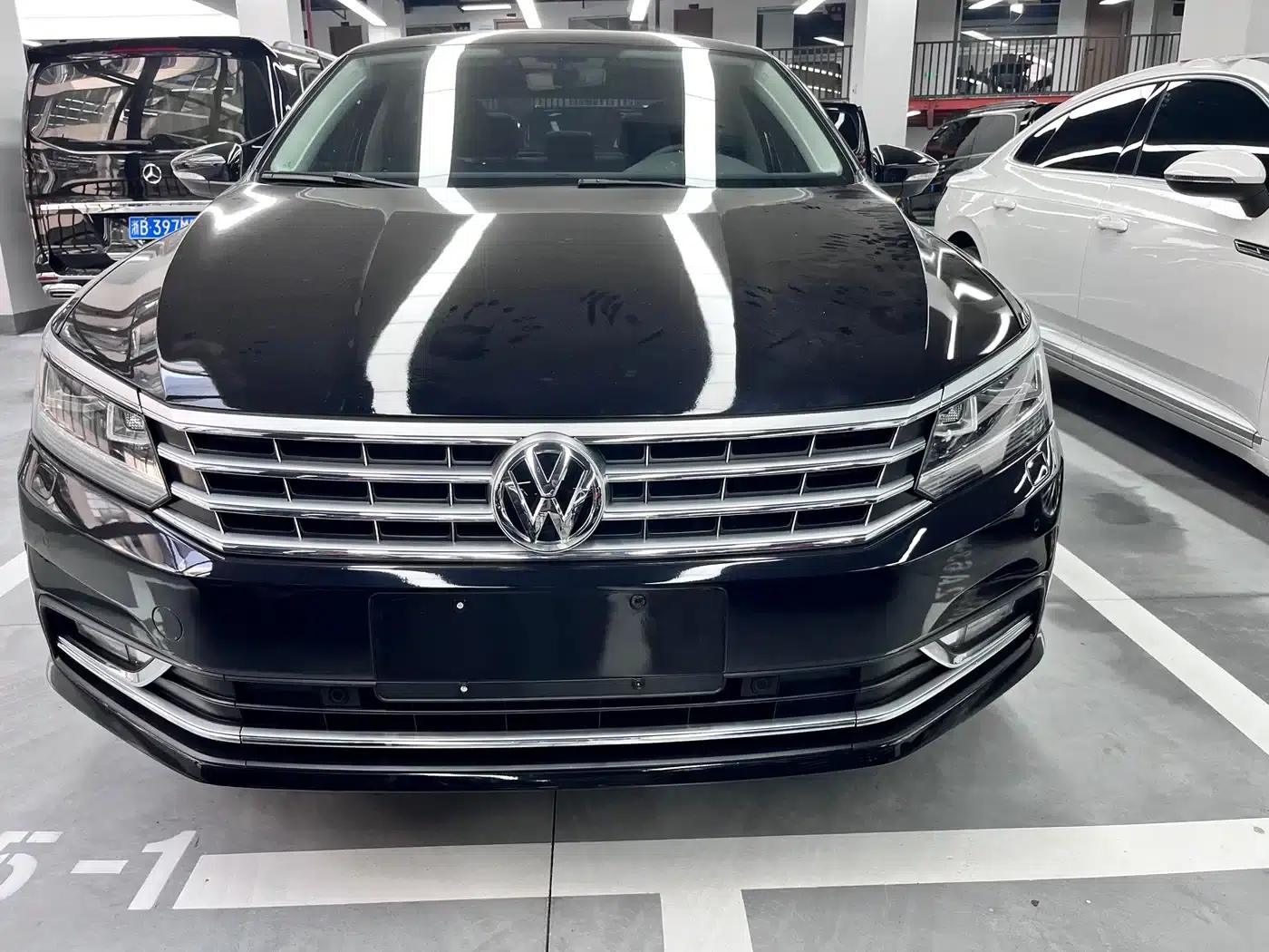 2017 Passat 330TSI DSG Royal Edition — миниатюра 2