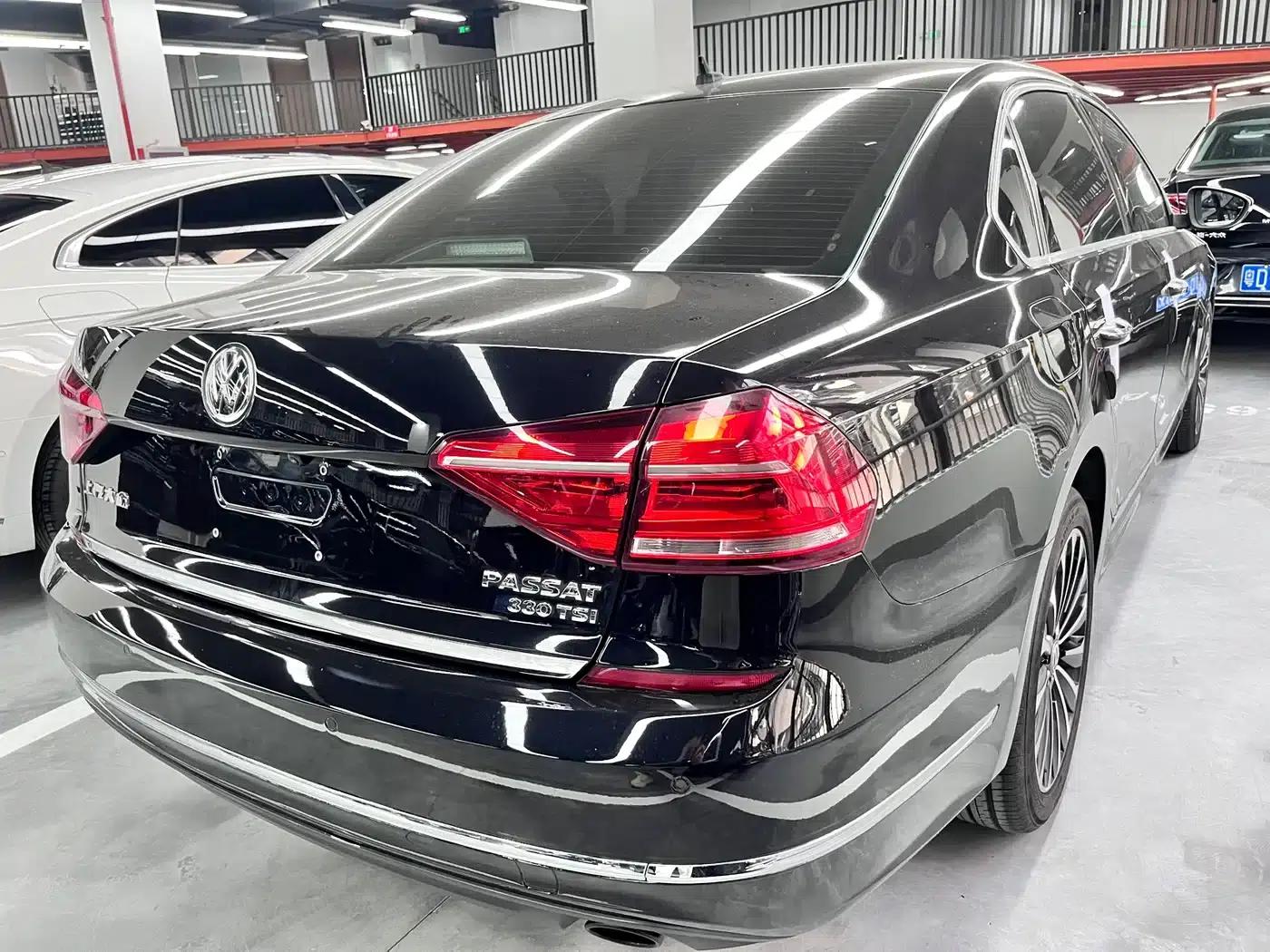 2017 Passat 330TSI DSG Royal Edition — миниатюра 15