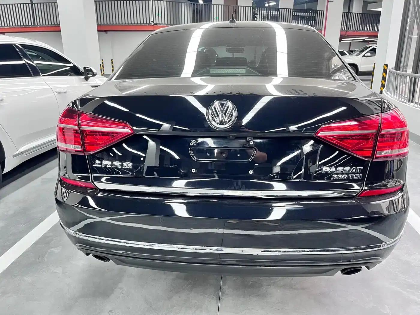 2017 Passat 330TSI DSG Royal Edition — миниатюра 16