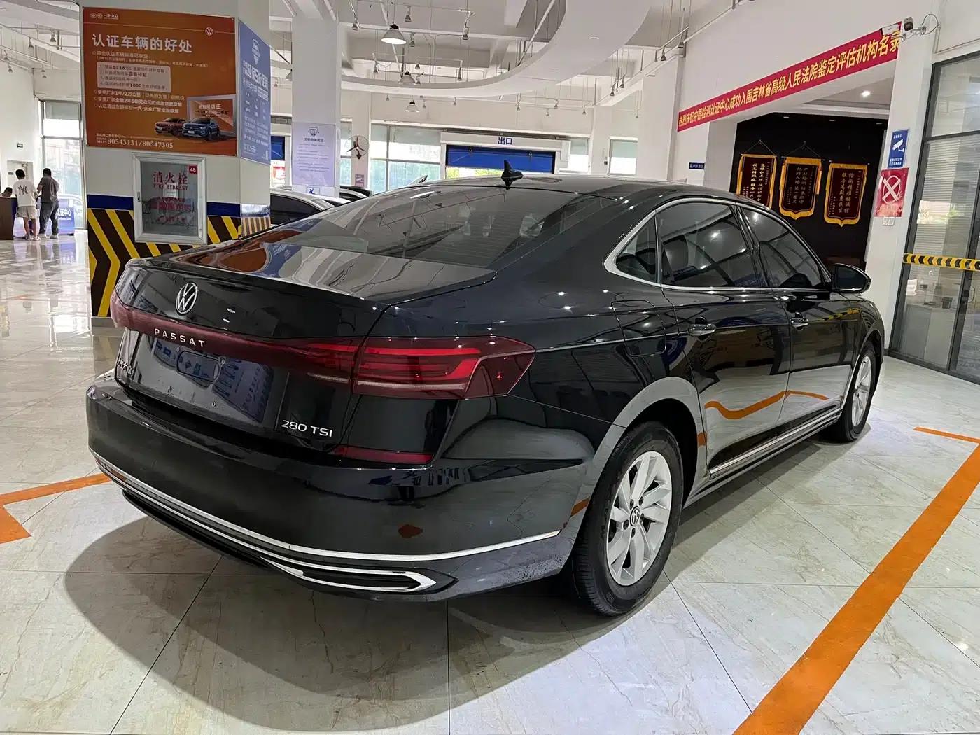 2023 Passat Facelift 280TSI Business Edition — миниатюра 4