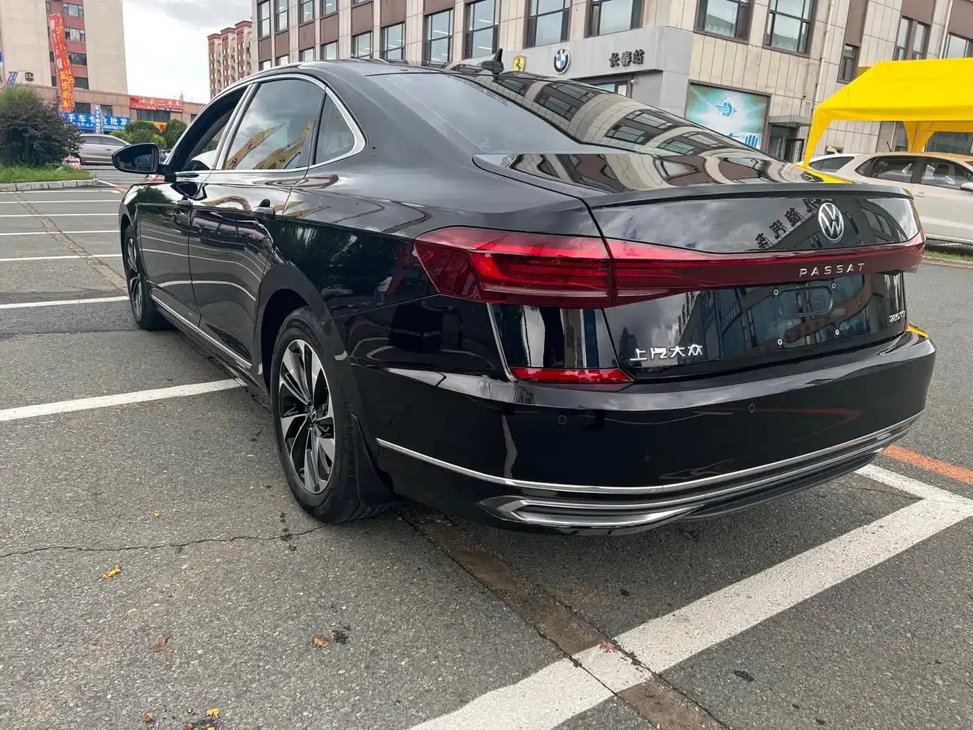 2023 Passat 280TSI Elite Edition — миниатюра 4