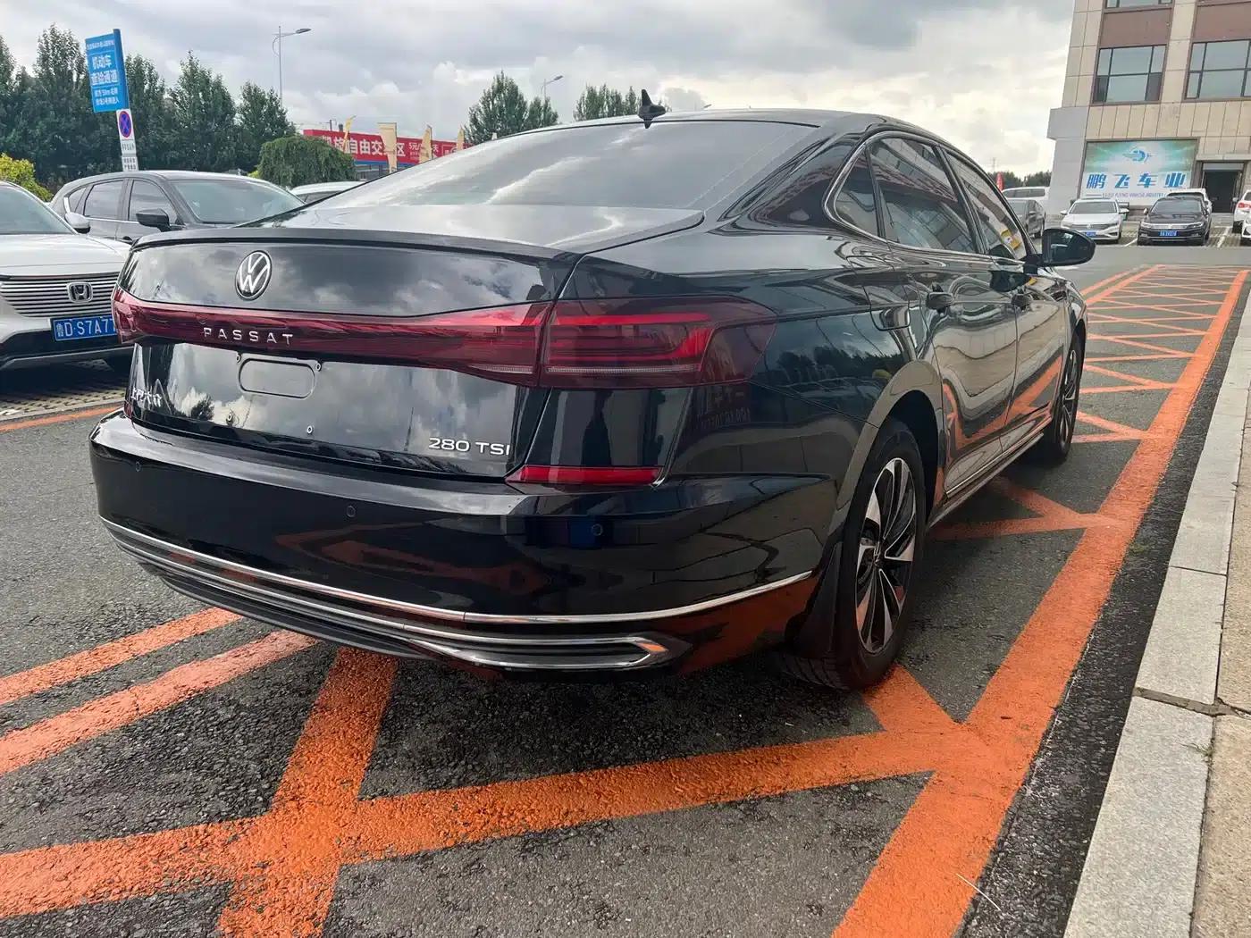 2023 Passat 280TSI Elite Edition — миниатюра 6