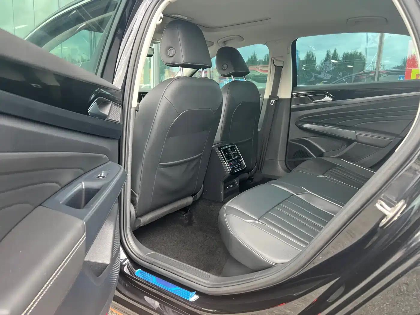 2023 Passat 280TSI Elite Edition — миниатюра 10
