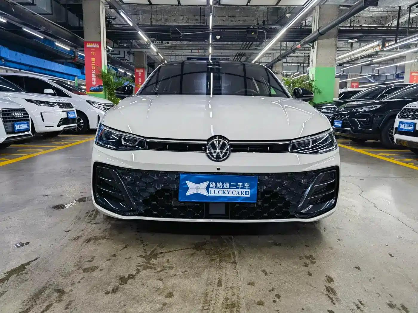 2025 Volkswagen Passat Pro 380TSI Starry Sky Dragon Edition — миниатюра 2