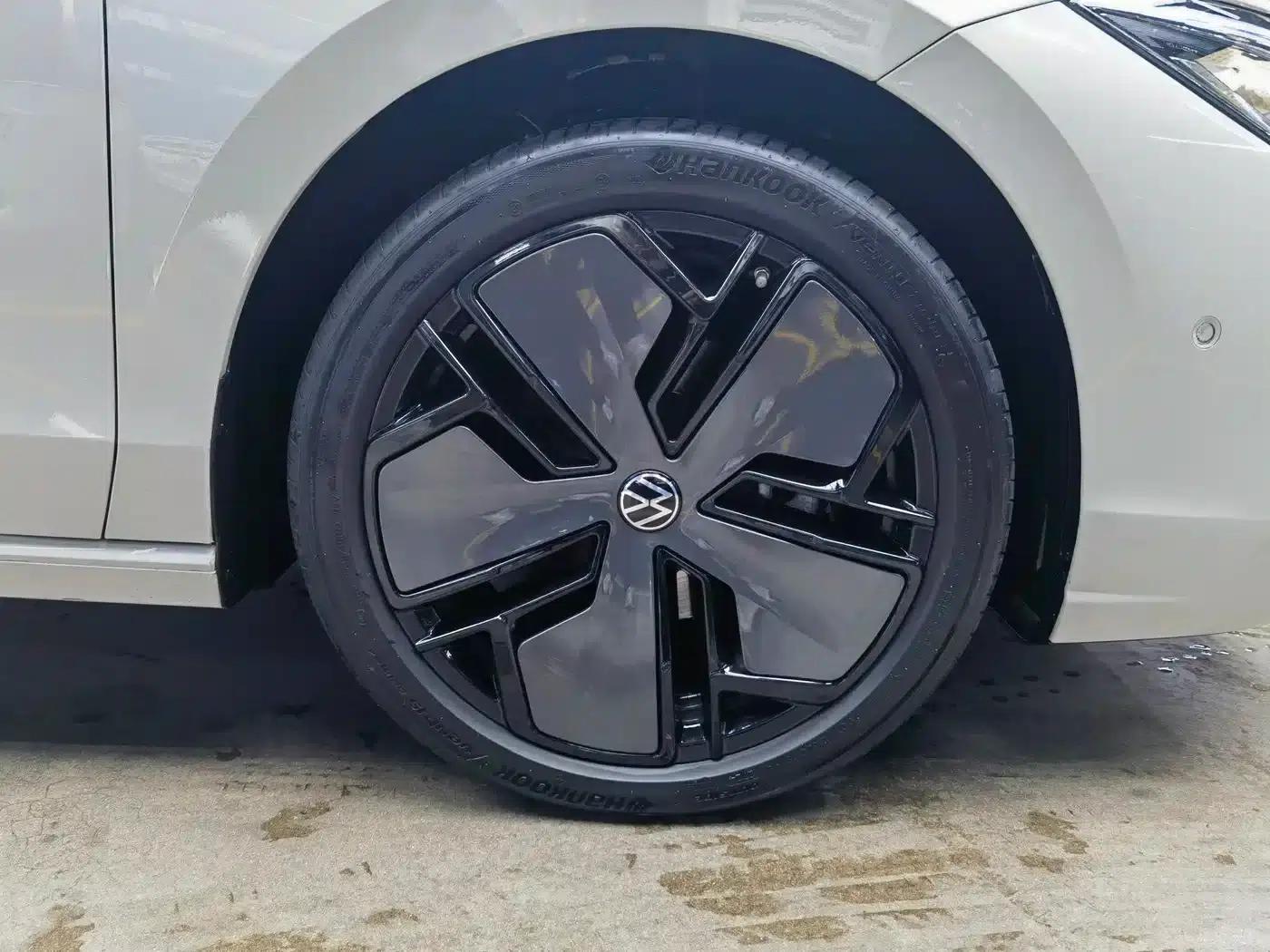 2025 Volkswagen Passat Pro 380TSI Starry Sky Dragon Edition — миниатюра 19
