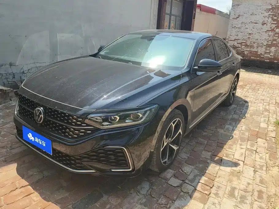 2025 Volkswagen Passat Outstanding Edition 380TSI Starry Sky Dragon Edition — миниатюра 1
