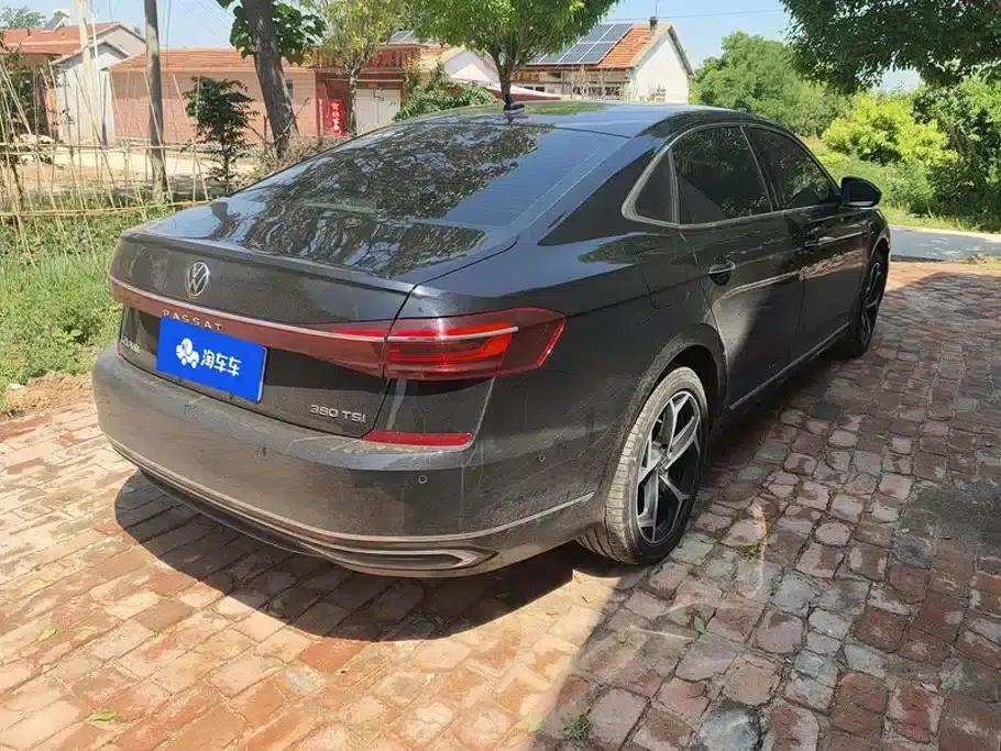 2025 Volkswagen Passat Outstanding Edition 380TSI Starry Sky Dragon Edition — миниатюра 3