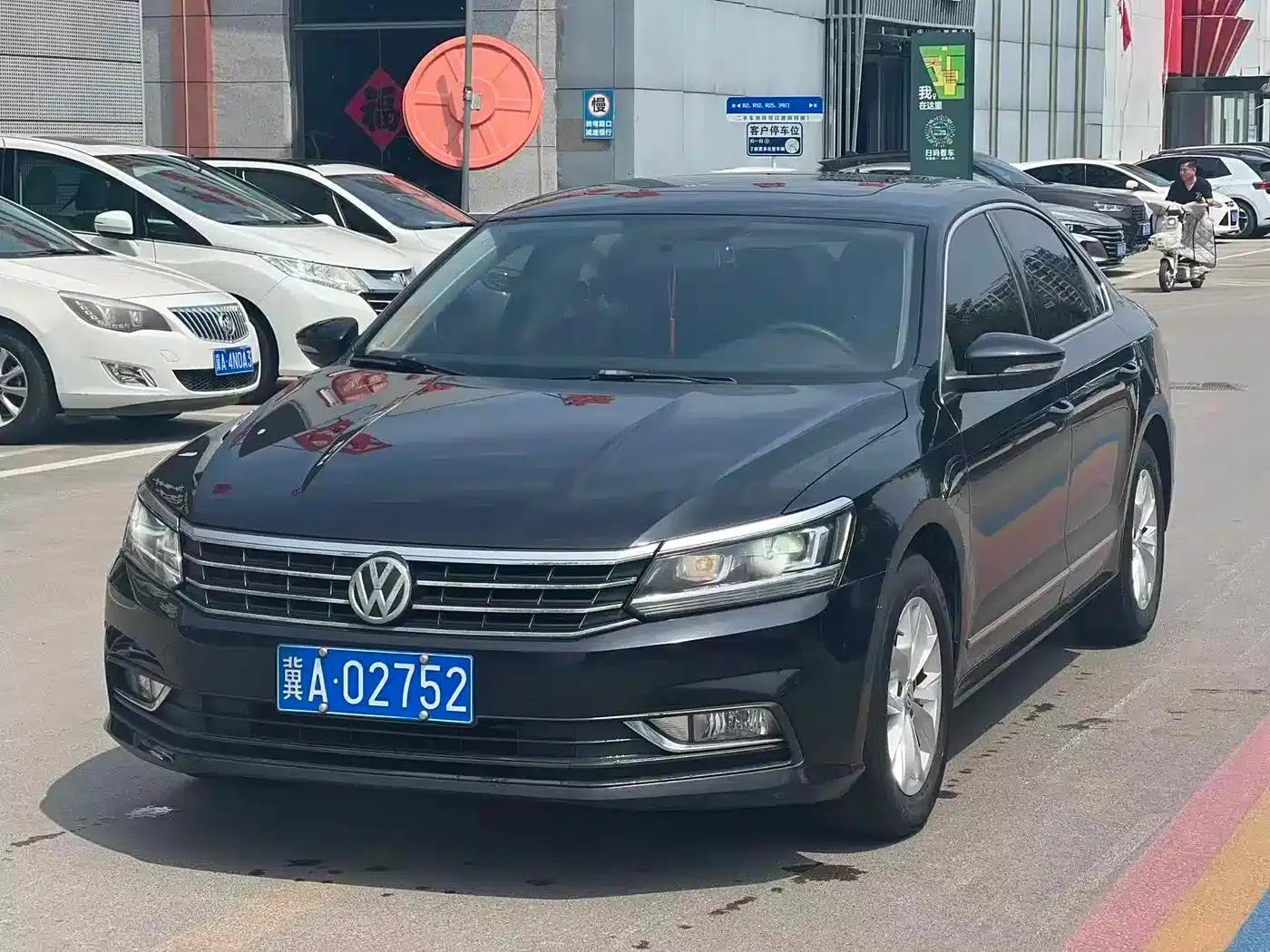 2015 Passat 1.8TSI Automatic Premium Edition — миниатюра 1