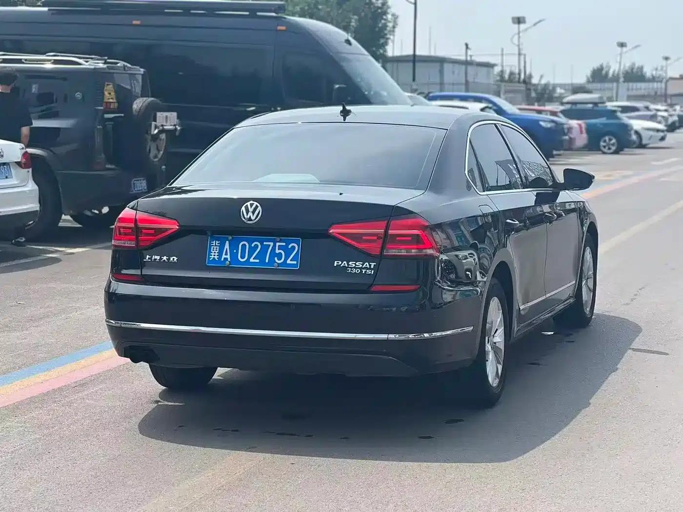 2015 Passat 1.8TSI Automatic Premium Edition — миниатюра 12