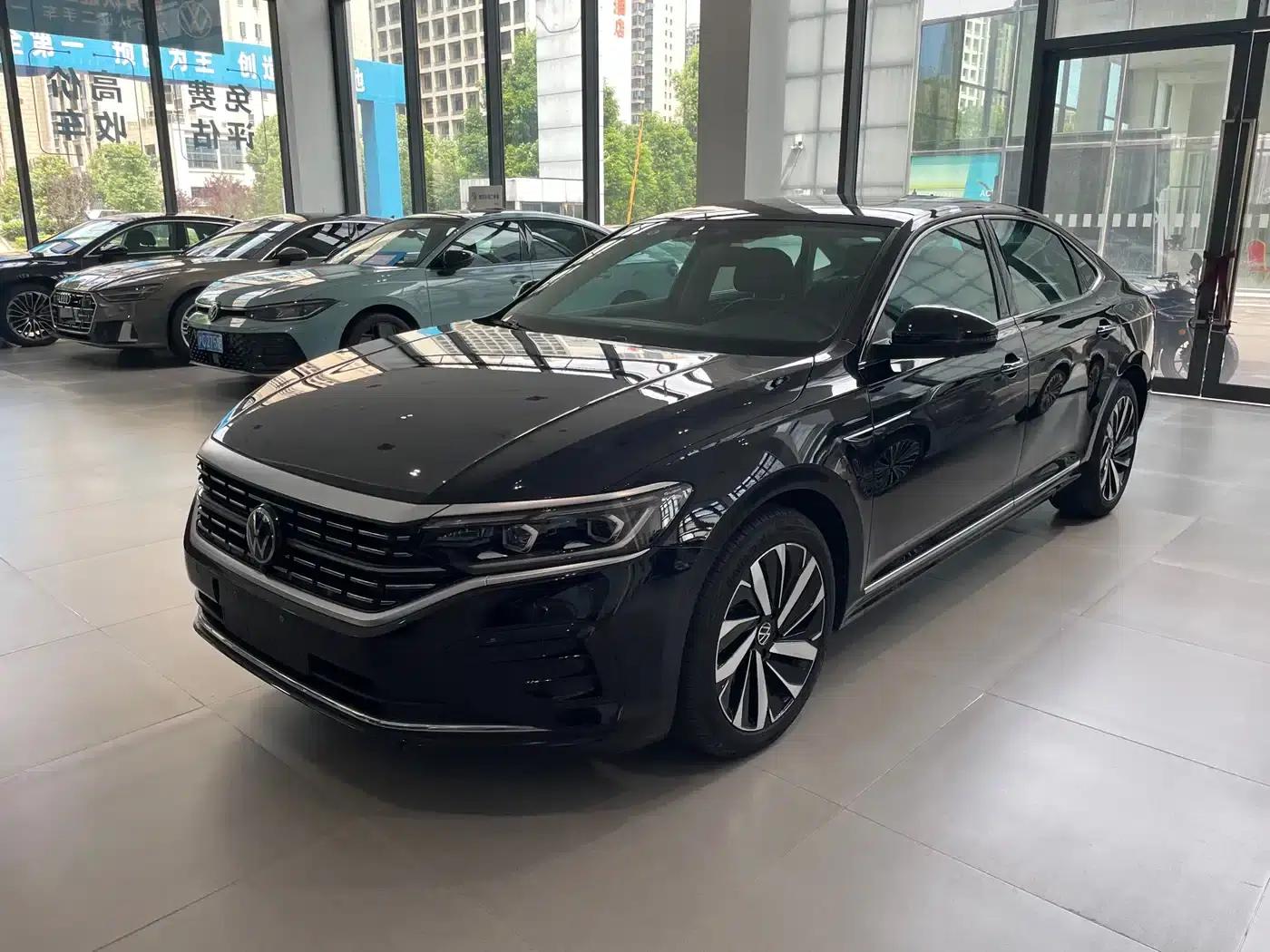 2025 Volkswagen Passat Outstanding Edition 380TSI Starry Sky Dragon Edition — миниатюра 1