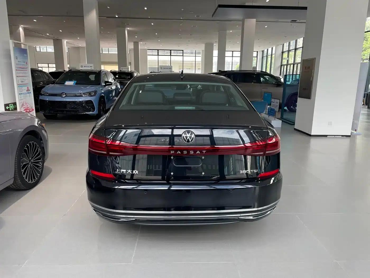 2025 Volkswagen Passat Outstanding Edition 380TSI Starry Sky Dragon Edition — миниатюра 11