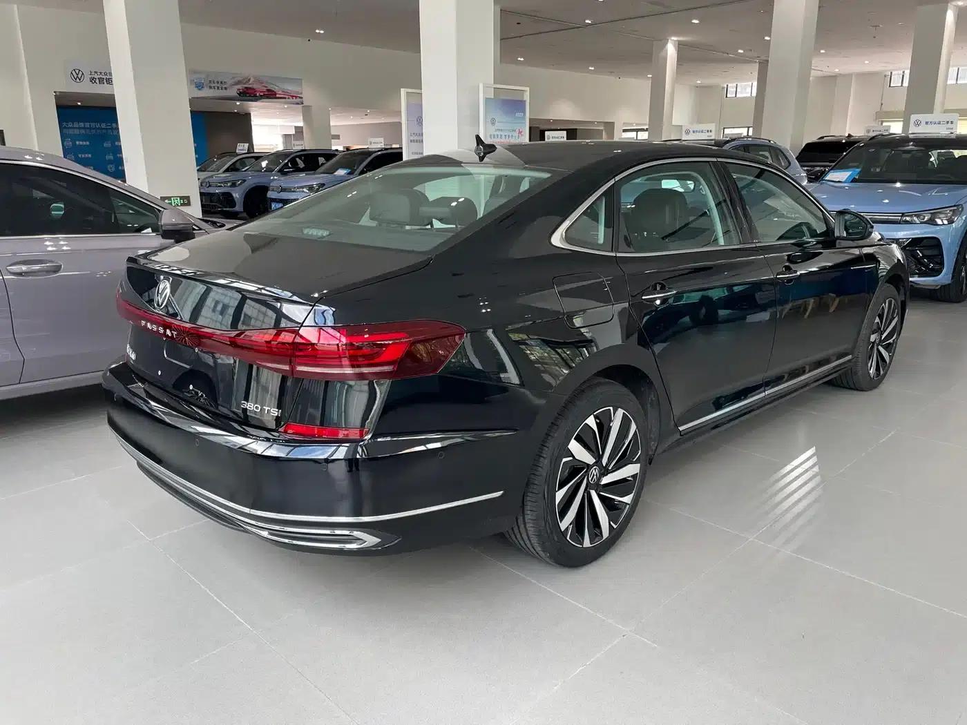 2025 Volkswagen Passat Outstanding Edition 380TSI Starry Sky Dragon Edition — миниатюра 10