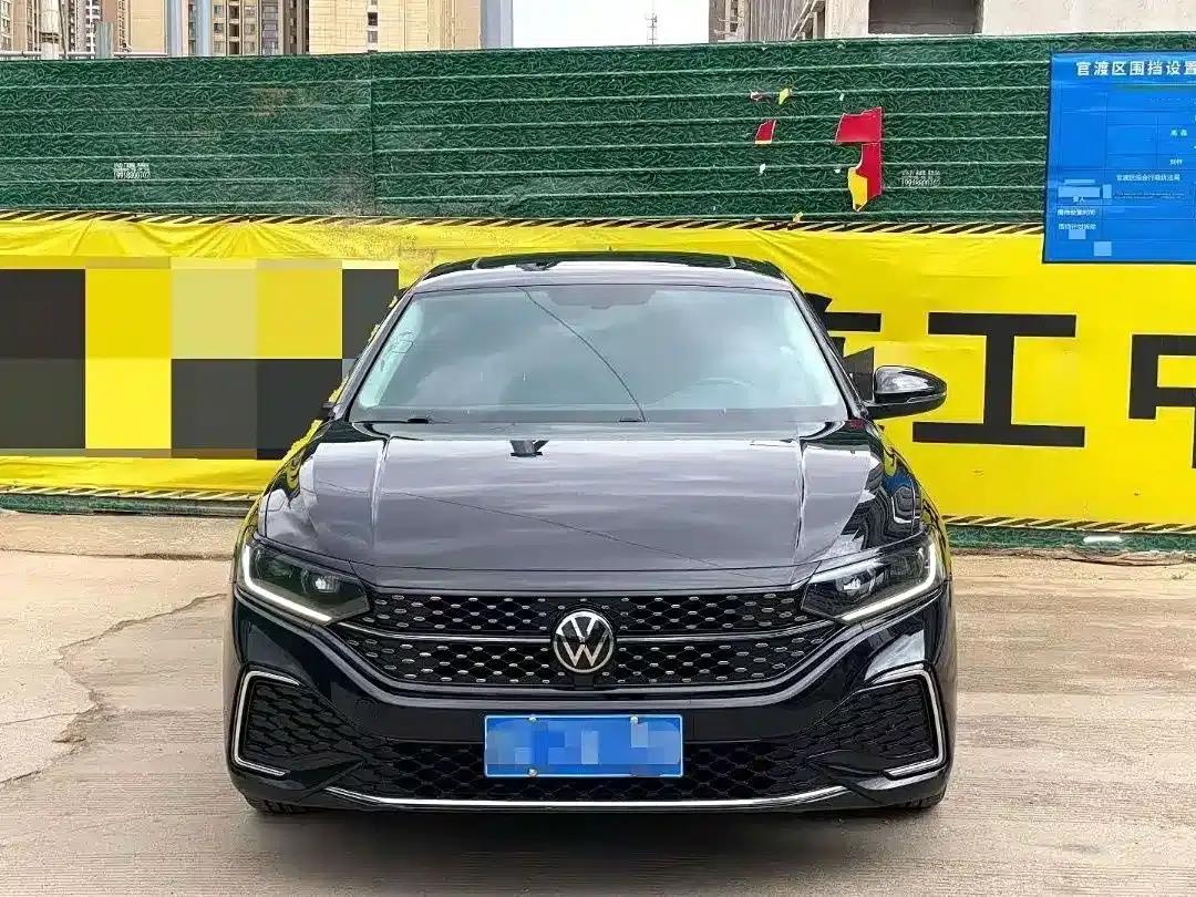 2024 Passat 330TSI Elite Edition — миниатюра 1