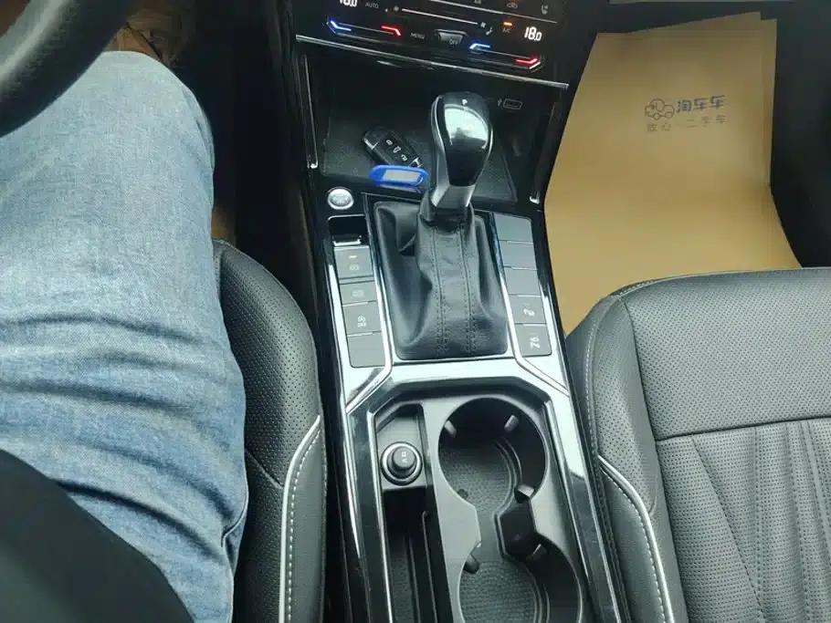2023 Passat 330TSI Luxury Edition — миниатюра 16