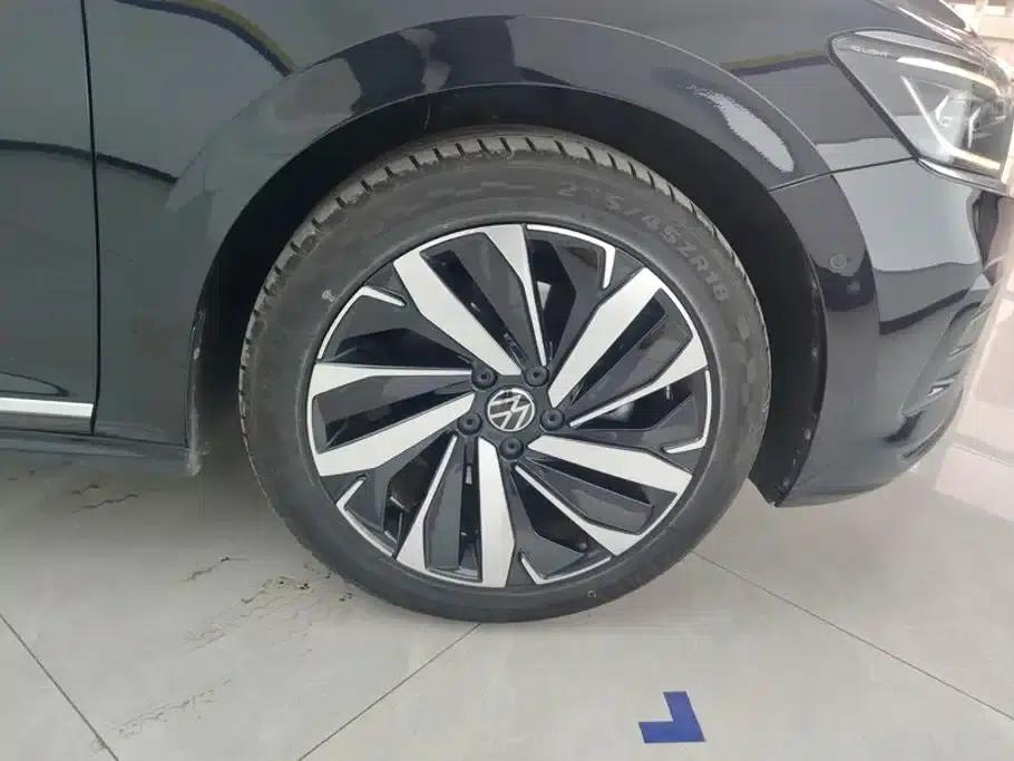 2023 Passat 330TSI Luxury Edition — миниатюра 6