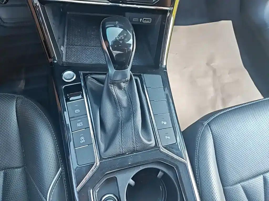 2022 Volkswagen Passat 330TSI Starry Sky Luxury Edition — миниатюра 14