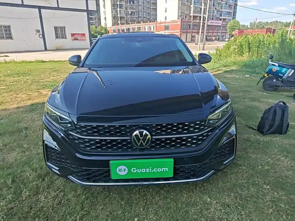 2022 Volkswagen Passat 330TSI Starry Sky Luxury Edition — миниатюра 3