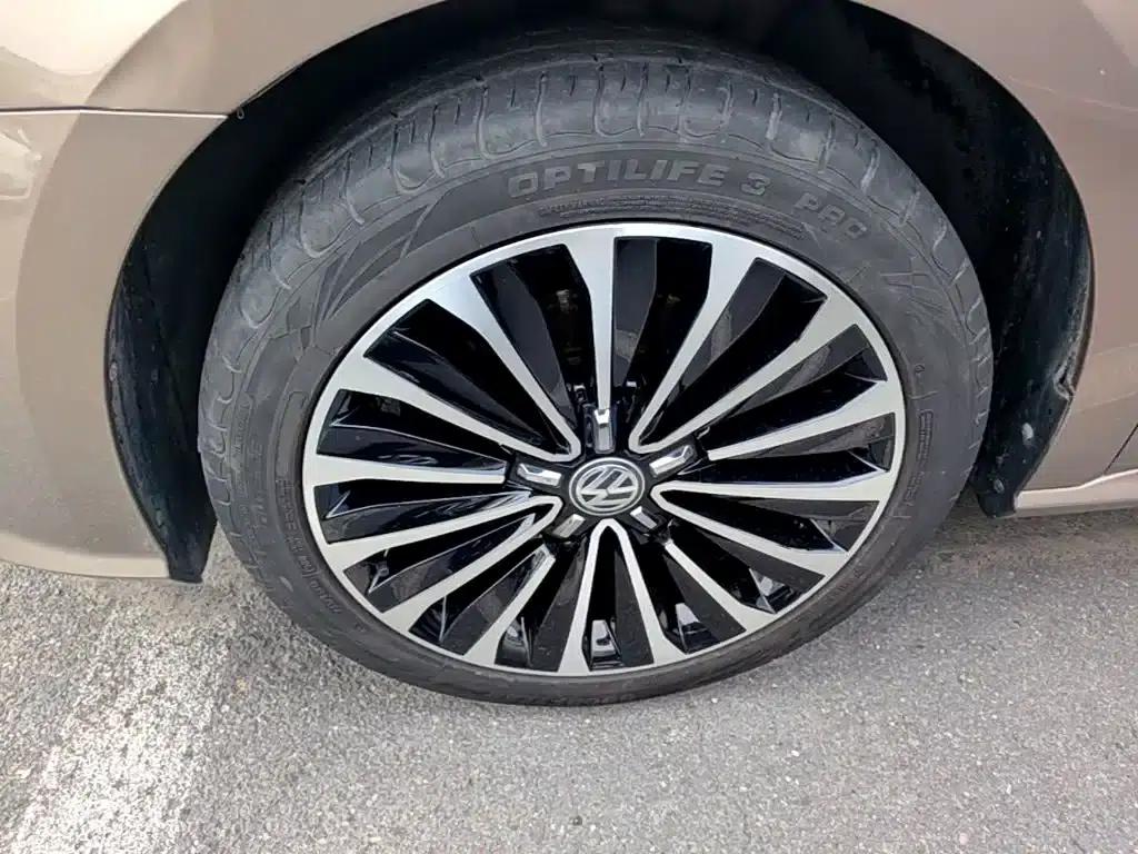 2016 Passat 330TSI DSG Royal Edition — миниатюра 23