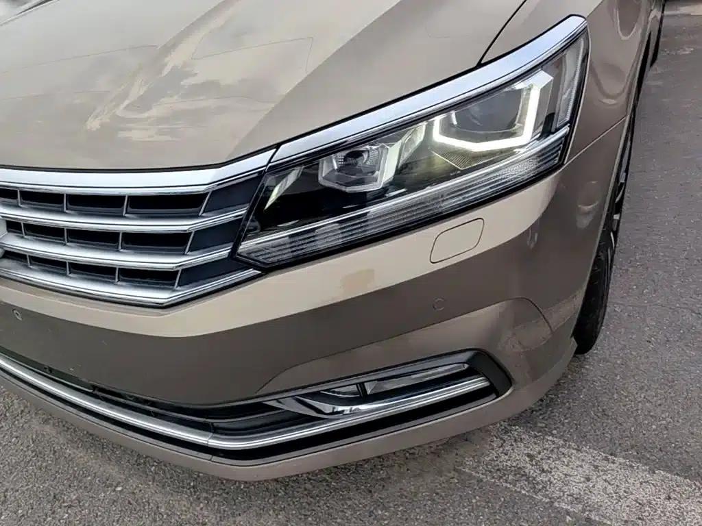 2016 Passat 330TSI DSG Royal Edition — миниатюра 24