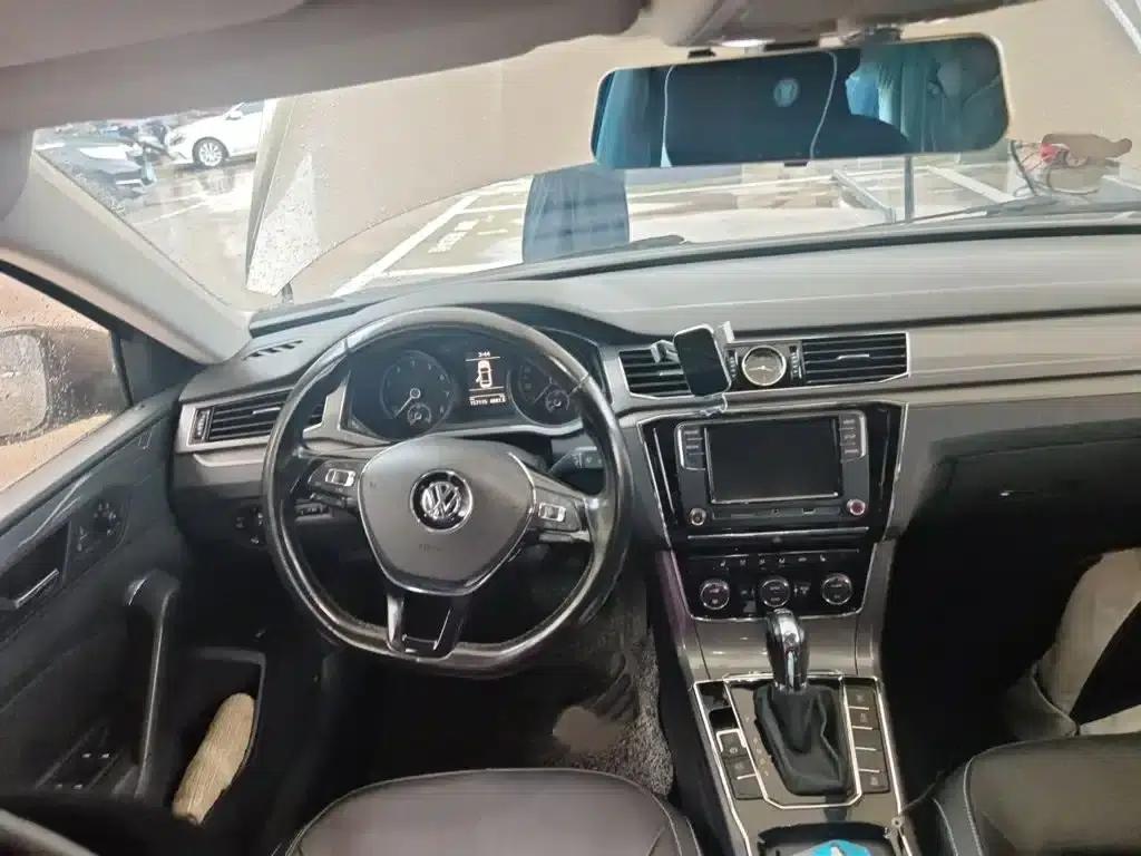 2016 Passat 330TSI DSG Premium Edition — миниатюра 3