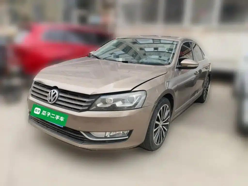 2014 Passat 1.8TSI DSG Royal Navigation Edition — миниатюра 1