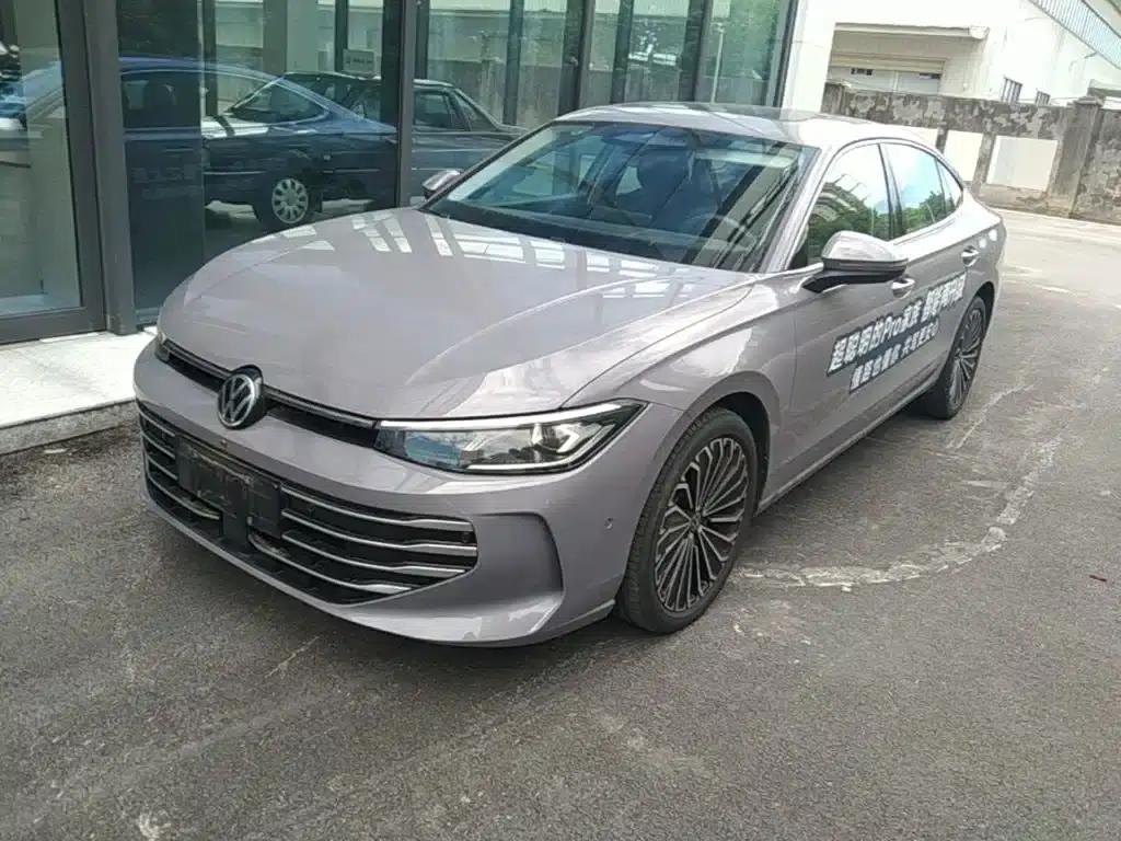 2025 Passat Pro 380TSI Starry Dragon Edition — миниатюра 2