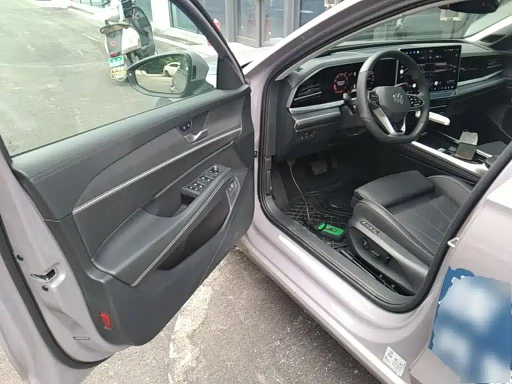 2025 Passat Pro 380TSI Starry Dragon Edition — миниатюра 16