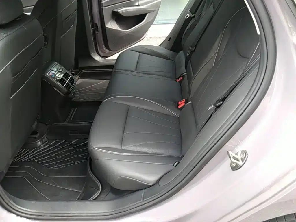 2025 Passat Pro 380TSI Starry Dragon Edition — миниатюра 17