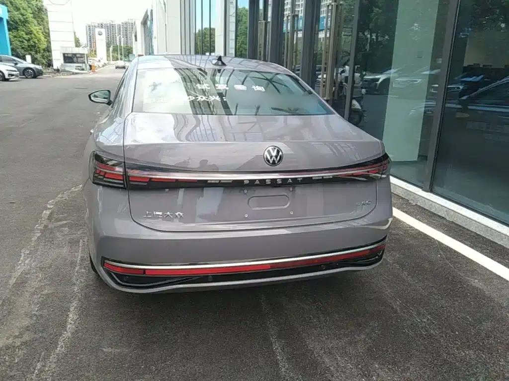 2025 Passat Pro 380TSI Starry Dragon Edition — миниатюра 6