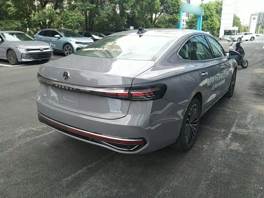 2025 Passat Pro 380TSI Starry Dragon Edition — миниатюра 7